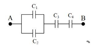 Четыре конденсатора образуют цепь показанную на рисунке